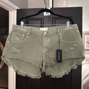 One Teaspoon | New with Tags | Olive Khaki Frayed Jean Shorts | 34